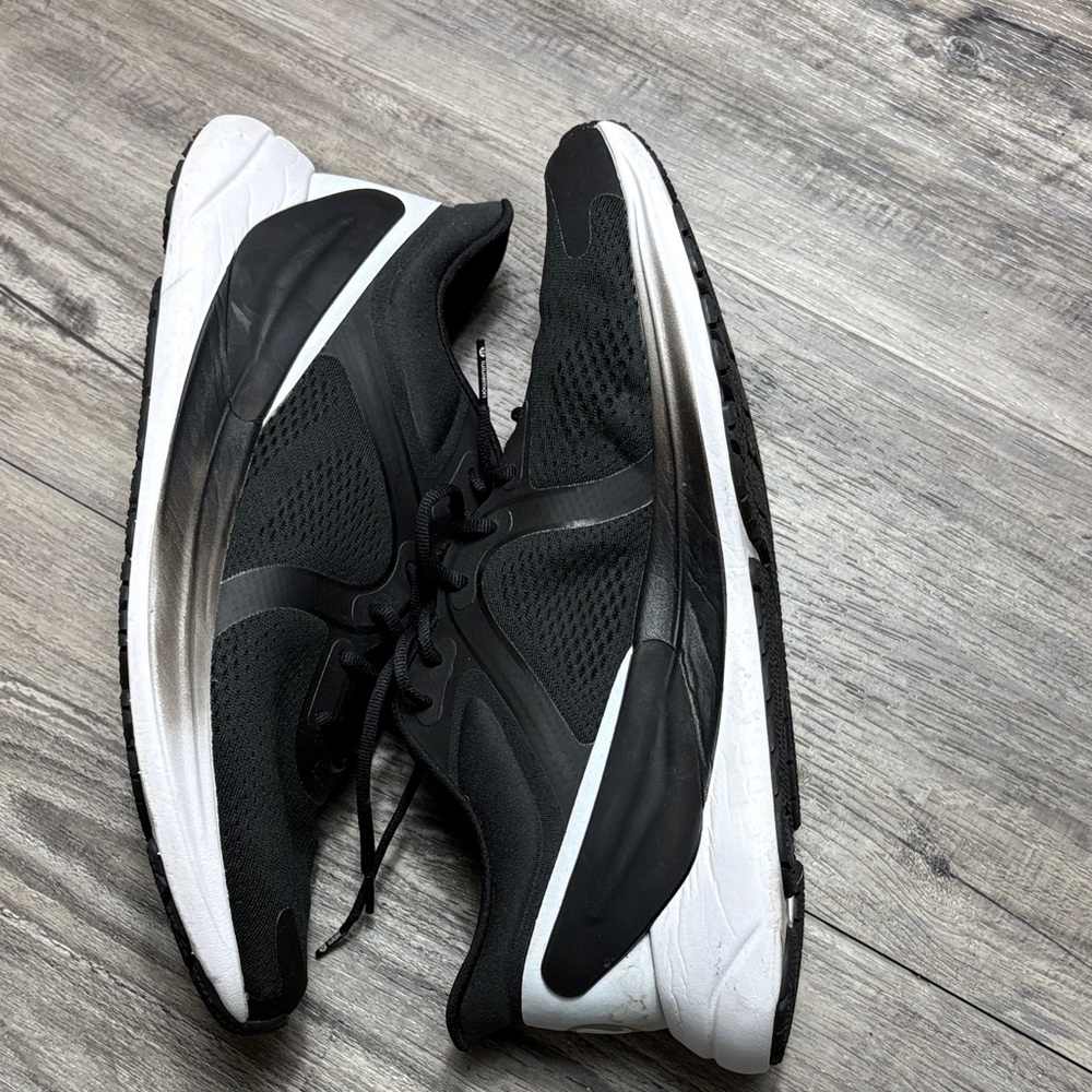 Lululemon Size Men’s 11 Black and White Athletic Sneakers Excellent Condition - Picture 8 of 12